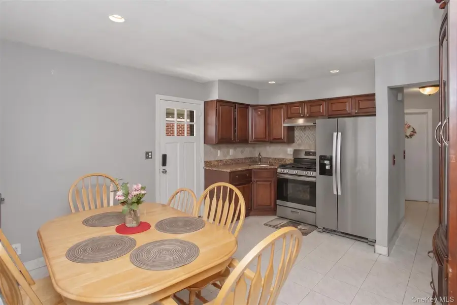 503 S 12th Street, New Hyde Park, NY 11040 - #3