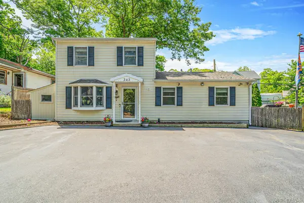 242 Lower Rocky Point Road, Sound Beach, NY 11789