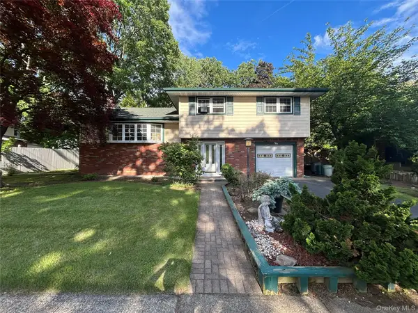 2 Forest Knoll Drive, Suffern, NY 10901