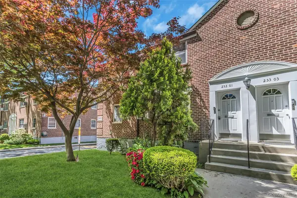 253-01 61st Avenue #UPPER, Little Neck, NY 11362