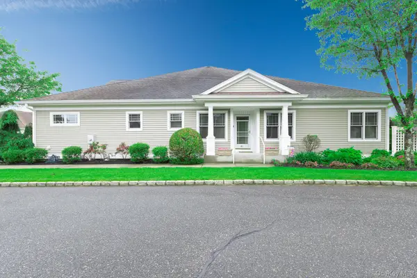 45 Oak Run, Stony Brook, NY 11790