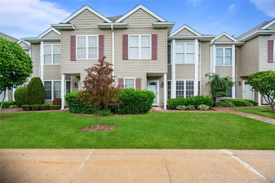1075 Savoy Drive, Melville, NY 11747 - #2