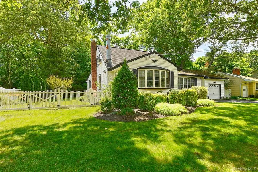 18 Homeland Drive, Huntington, NY 11743 - #3