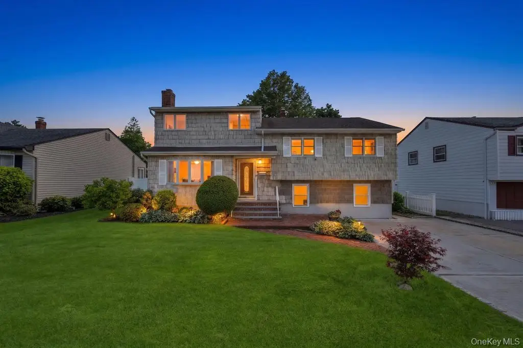 11 Edgewood Drive, Hicksville, NY 11801 - #1