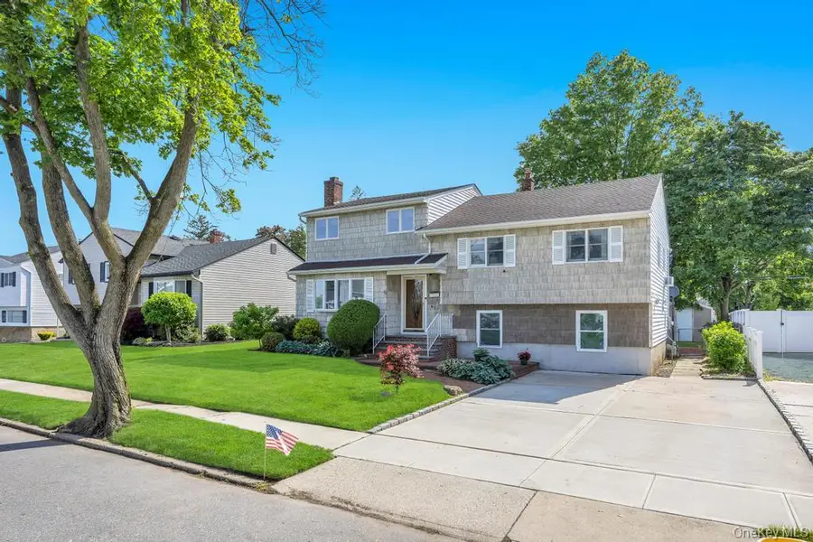 11 Edgewood Drive, Hicksville, NY 11801 - #2