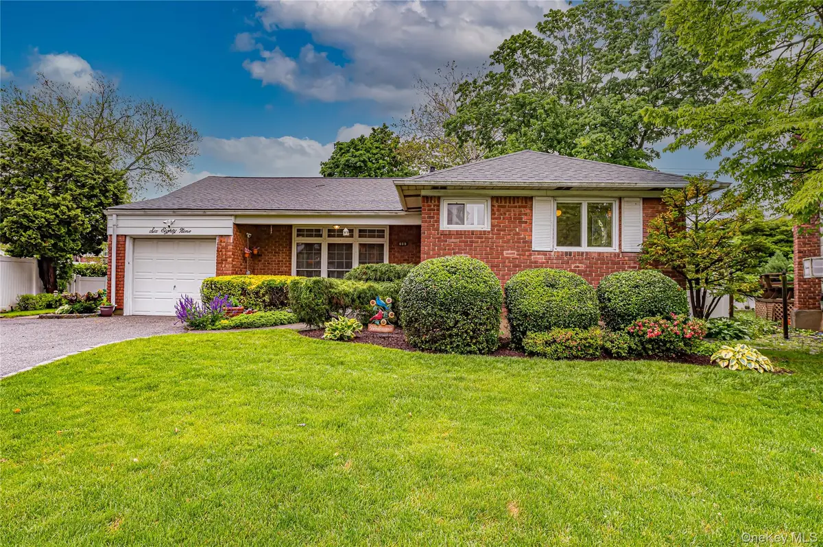 689 Bruce Drive, East Meadow, NY 11554 - #1