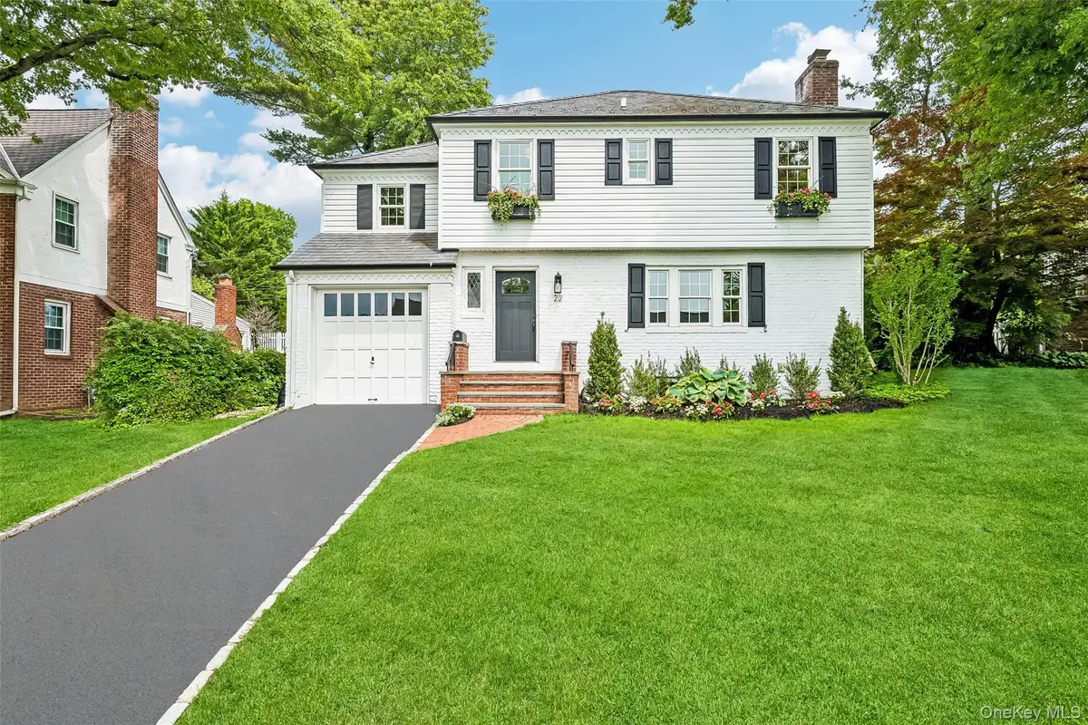 22 Shorehaven Lane, Manhasset, NY 11030 - #1