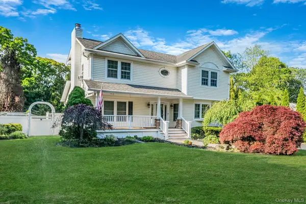 364 Twilight Lane, Smithtown, NY 11787