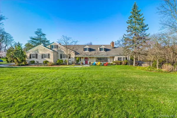 100 Elderfields Road, Manhasset, NY 11030