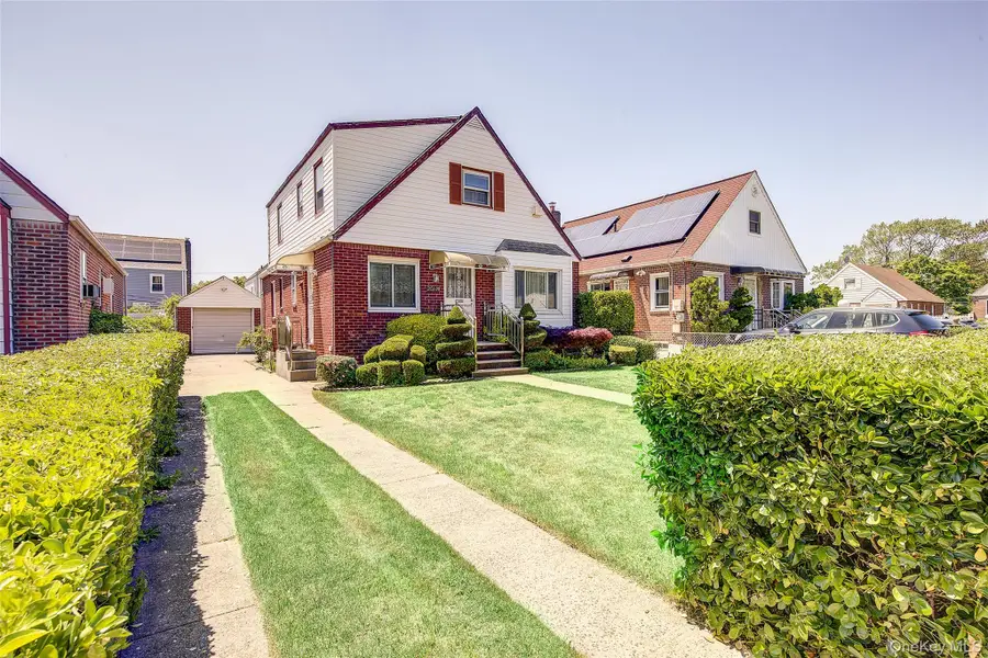 226-08 129th Avenue, Laurelton, NY 11413 - #2