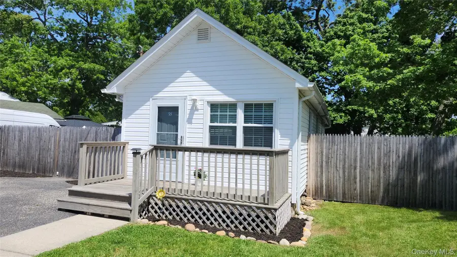 95 Pleasure Avenue, Ronkonkoma, NY 11779 - #2