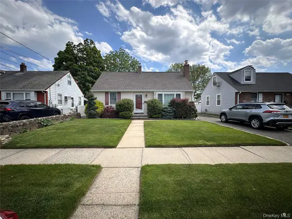 568 Irving Street, Westbury, NY 11590