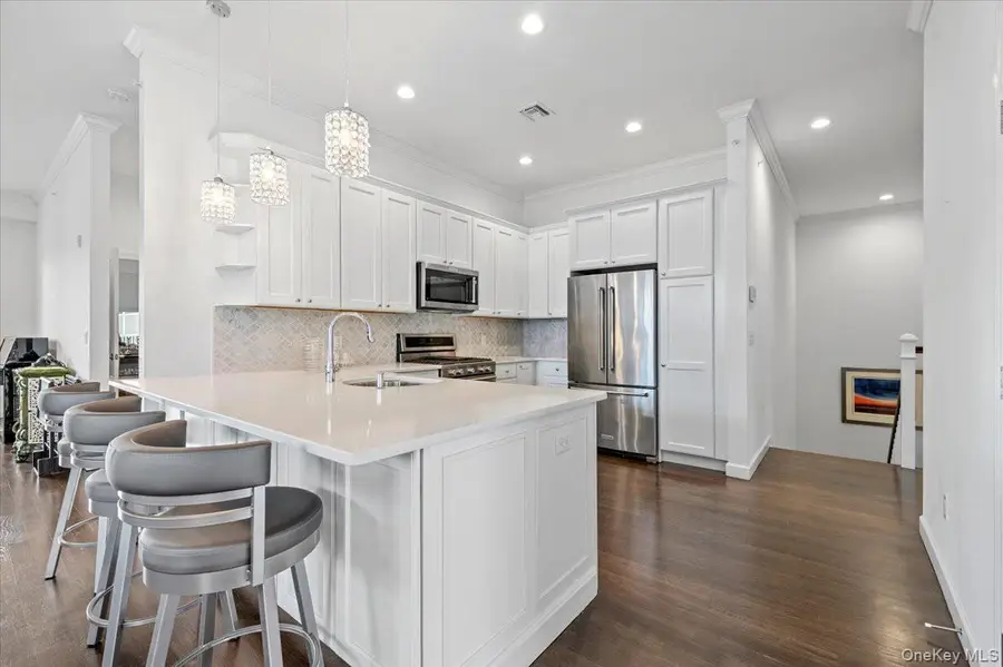 240 Fall Court, Elwood, NY 11731 - #3