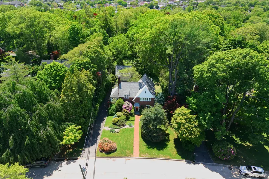 10 Crescent Road, Port Washington, NY 11050 - #2