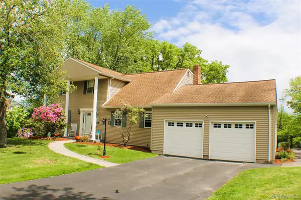 10 The Drive, Westtown, NY 10998