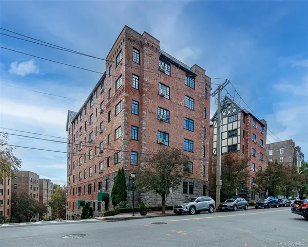 45 Pondfield Road W #1G, Bronxville, NY 10708