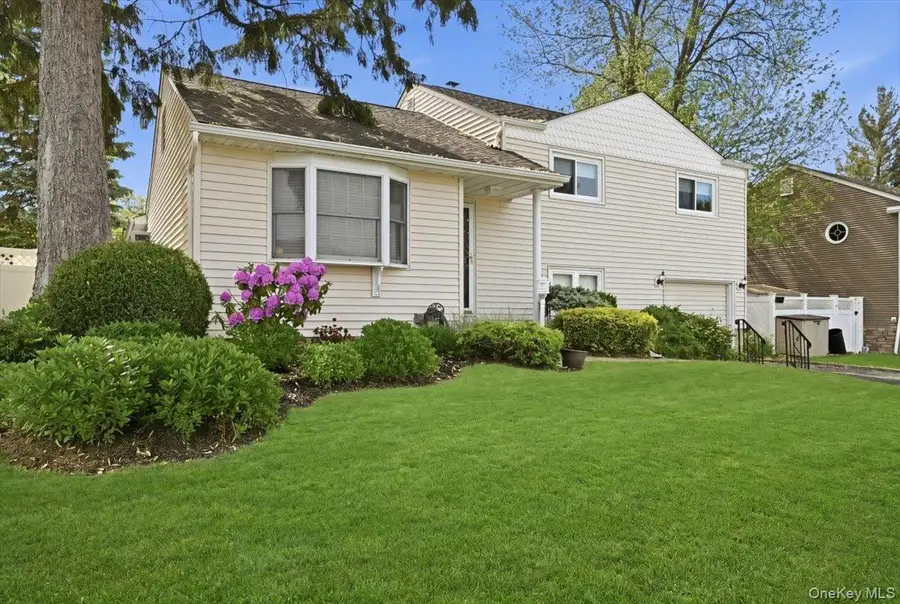 5 Hastings Road, Massapequa, NY 11758 - #2