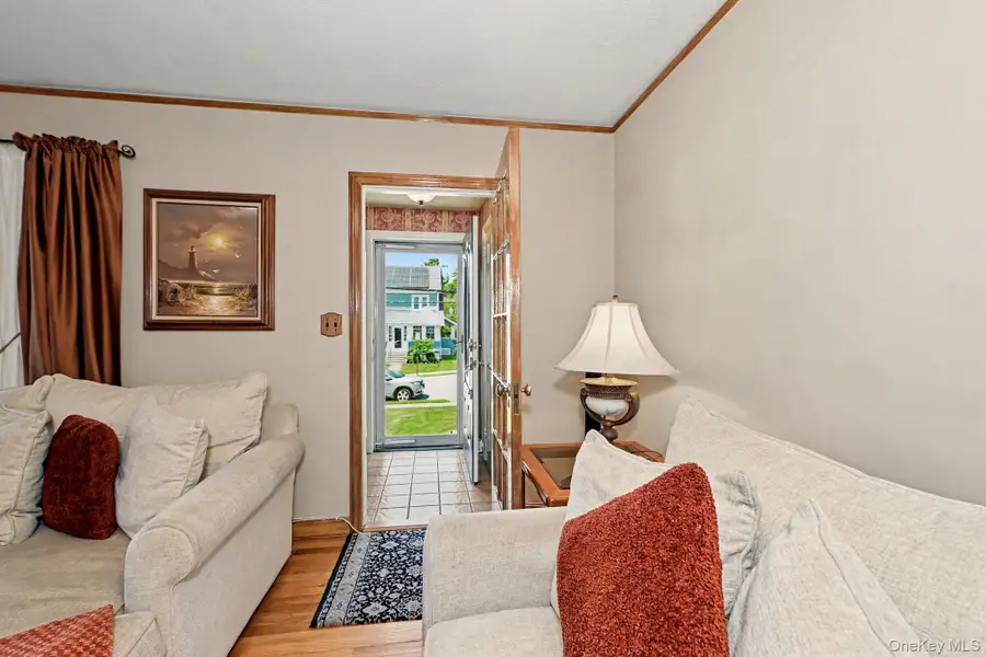 13 Lorenz Avenue, New Rochelle, NY 10801 - #3