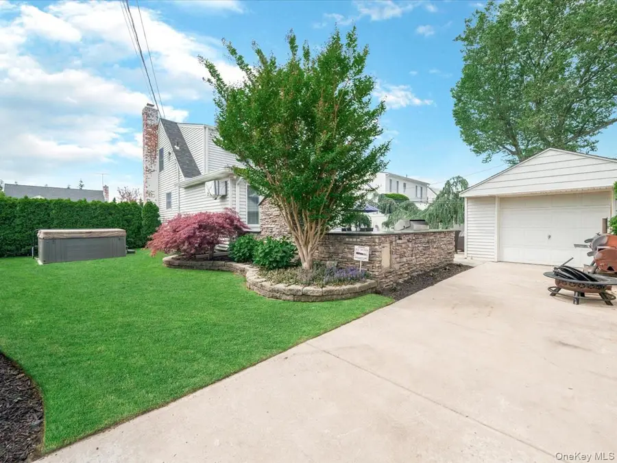 56 Columbine Avenue, Merrick, NY 11566 - #3