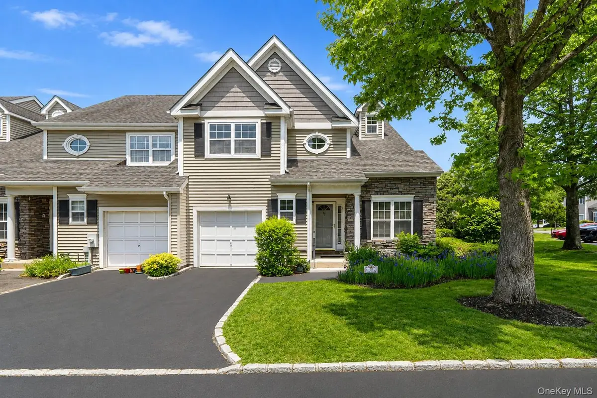 72 Paddington Circle, Smithtown, NY 11787 - #1