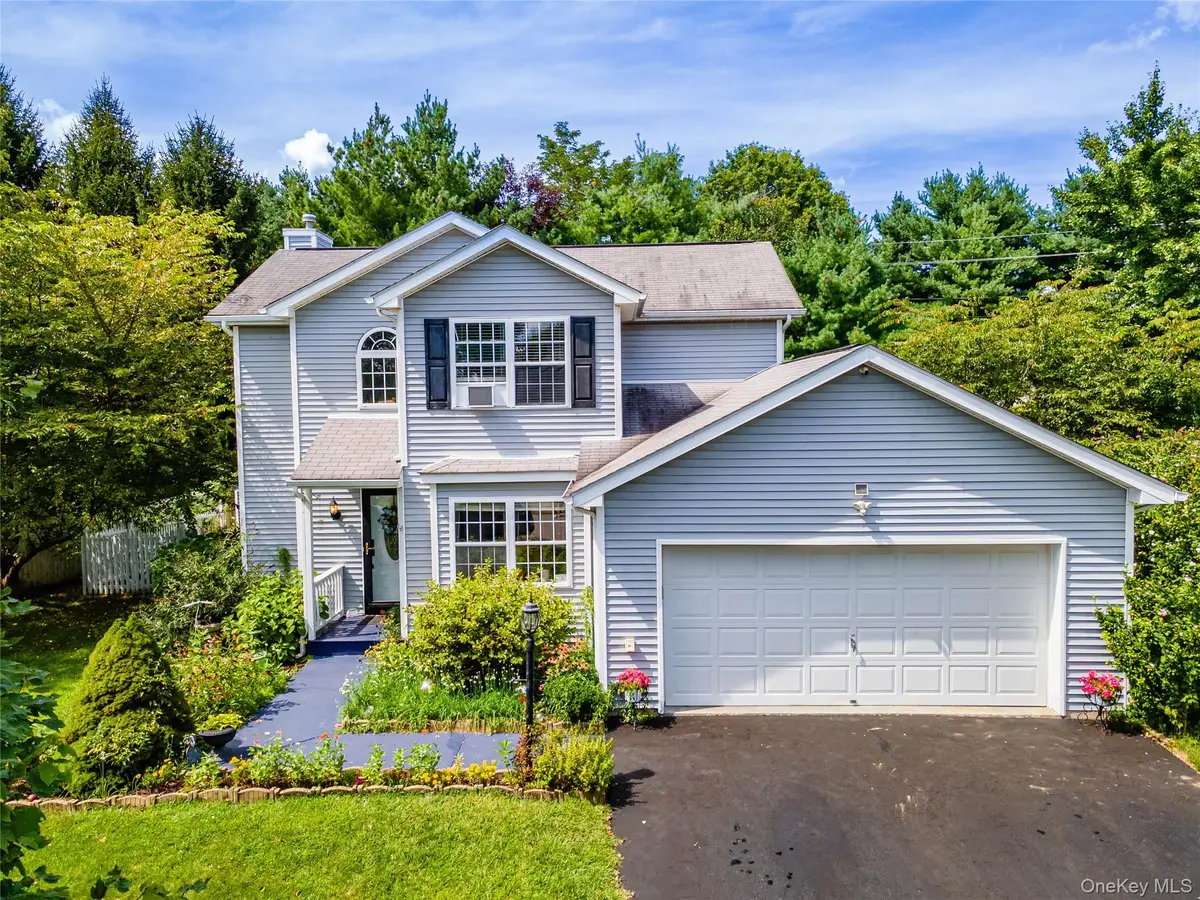 7 Pearlbush Ln, Poughkeepsie, NY 12603 - #1