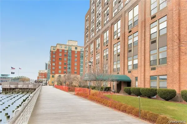 23 Water Grant Street #4I, Yonkers, NY 10701
