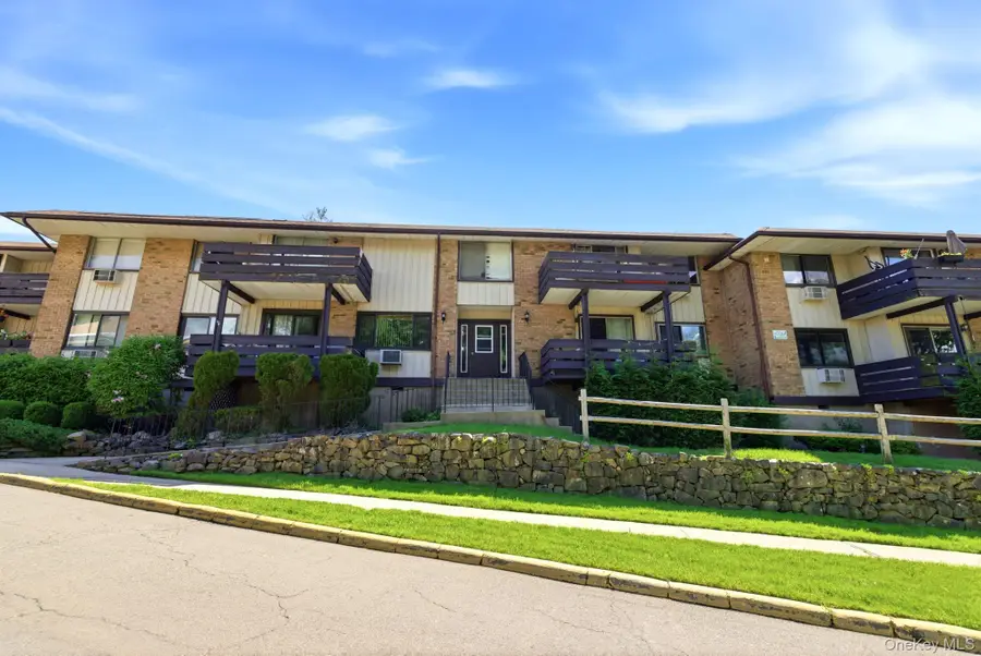 130 Sierra Vista Lane #2nd Floor, Valley Cottage, NY 10989 - #2