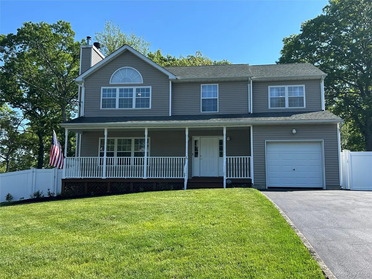 27 Sunburst Drive, Rocky Point, NY 11778 - #1