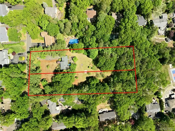 37 Winston Drive, Smithtown, NY 11787