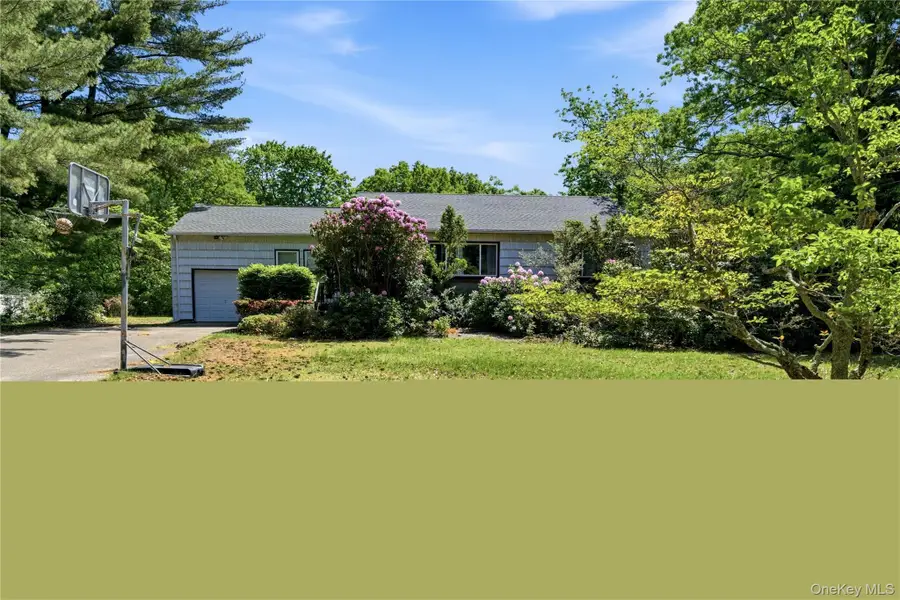 37 Winston Drive, Smithtown, NY 11787 - #2