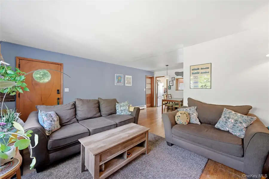 37 Winston Drive, Smithtown, NY 11787 - #3