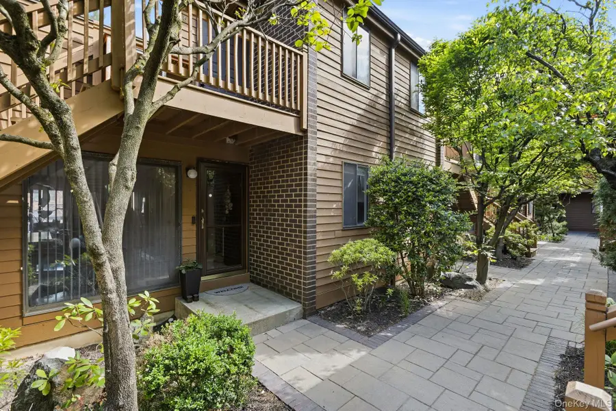 15 Greenridge Avenue #3, White Plains, NY 10605 - #2