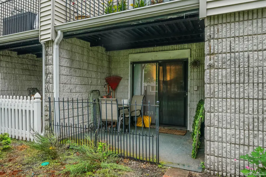 38 Richmond Boulevard #1B, Ronkonkoma, NY 11779 - #3