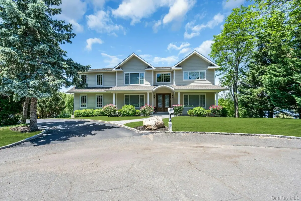 12 Barbara Lane, Glen Cove, NY 11542 - #1