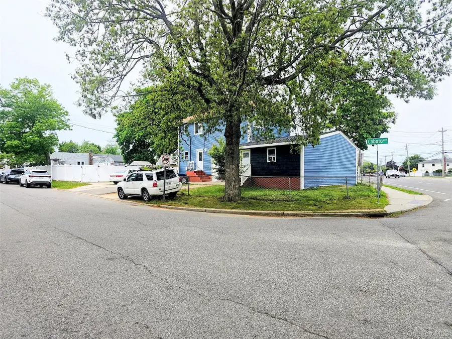 890 Dixon Avenue, Copiague, NY 11726 - #2