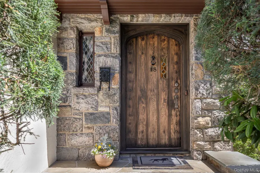 18 Hemlock Road, Bronxville, NY 10708 - #3