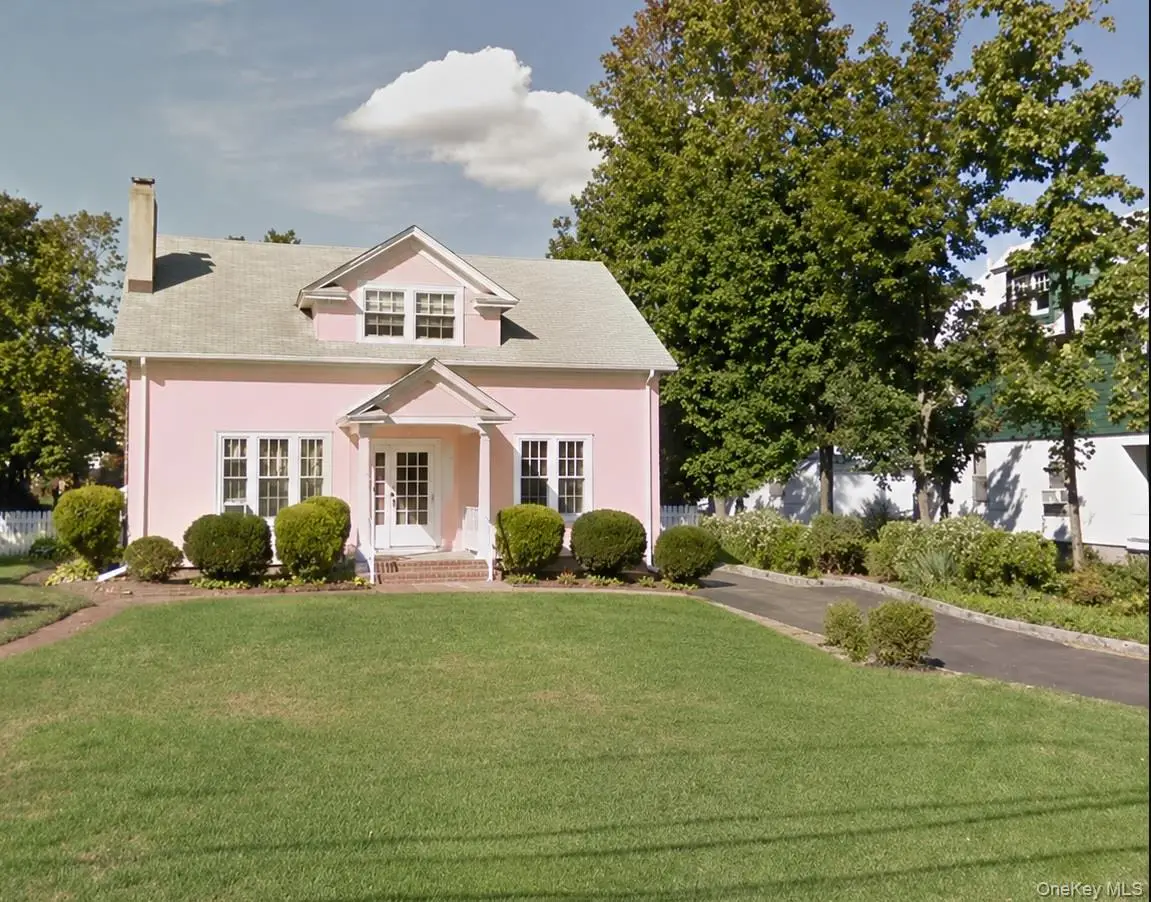 27 Arrandale Avenue, Great Neck, NY 11024 - #1
