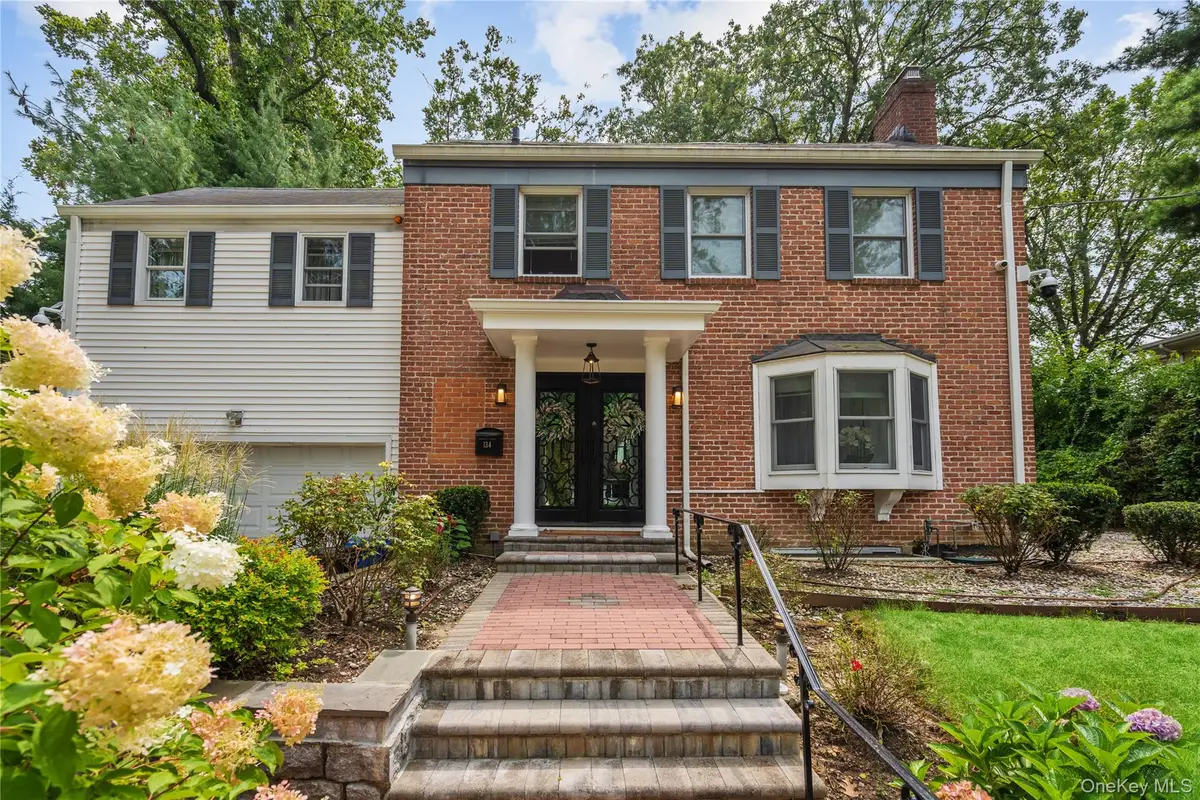 134 Wooleys Lane, Great Neck, NY 11023 - #1