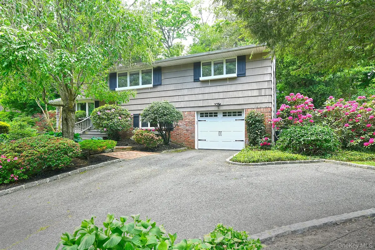 44 Wyoming Drive, Huntington Station, NY 11746 - #1