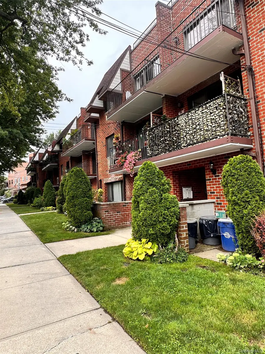 71-34 163rd Street #3, Fresh Meadows, NY 11365 - #2