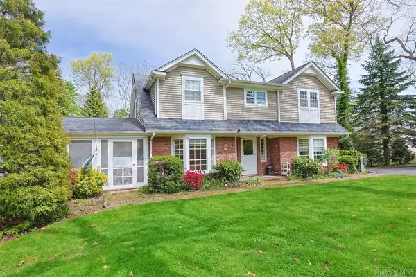 24 Timberline Drive, Huntington, NY 11743