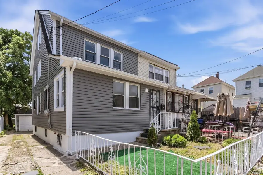 171-38 105th Avenue, Jamaica, NY 11433 - #2