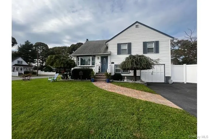 882 Roosevelt Street, West Hempstead, NY 11552 - #1