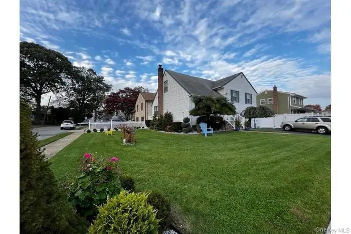 882 Roosevelt Street, West Hempstead, NY 11552 - #2