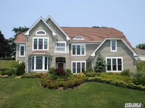 47 Pembroke Drive, Glen Cove, NY 11542 - #1
