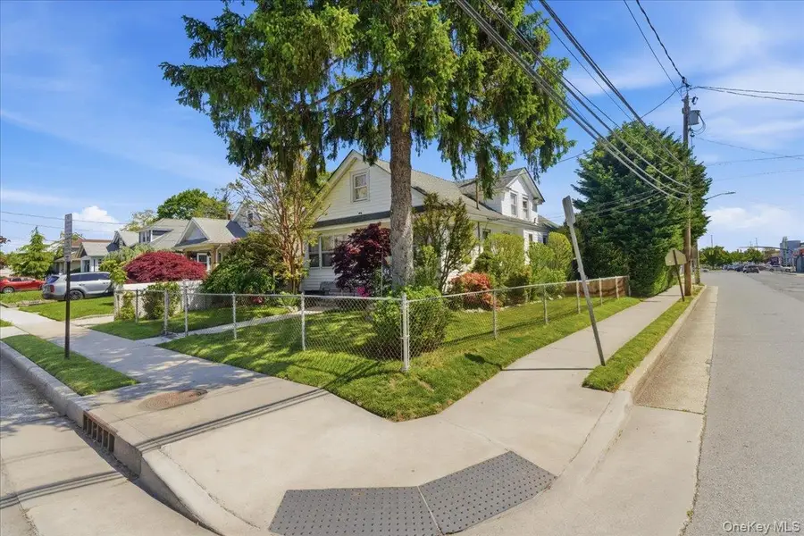44 Saint Pauls Road S, Hempstead, NY 11550 - #2
