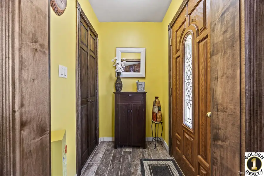 7521 Furmanville Avenue, Middle Village, NY 11379 - #2