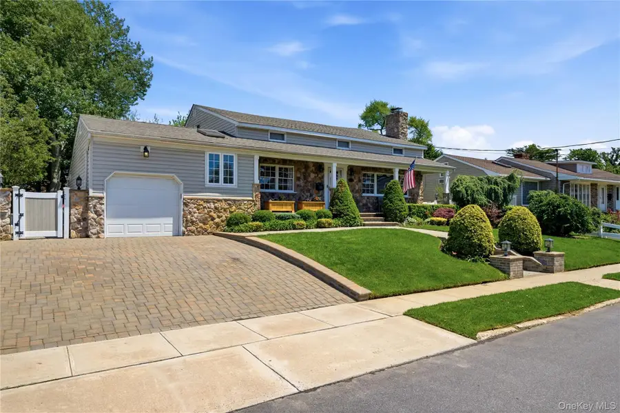 87 Laurel Drive, Massapequa Park, NY 11762 - #2
