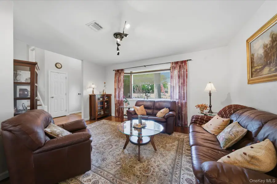 103 East Drive, Massapequa, NY 11758 - #3