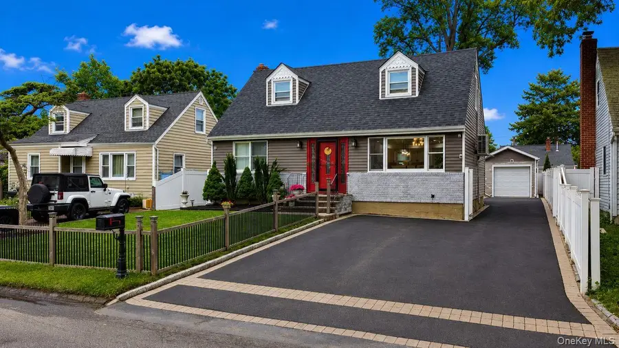 11 Chichester Rd, Huntington Station, NY 11746 - #2